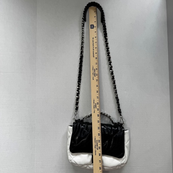 STEVE MADDEN BCookie Black/White Crossbody/Handbag/Quilted-Puffy/Faux Leather - Picture 5 of 14